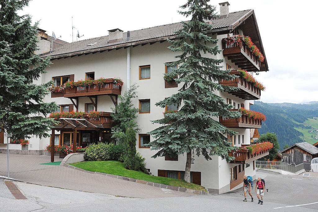 Apartments Antares Colfosco Zewnętrze zdjęcie